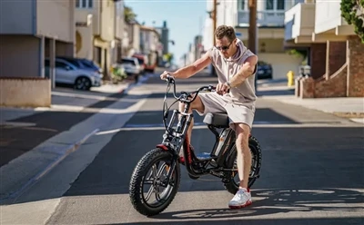 Este normal ca bateria mea e-bicicletei să se încălzească în timpul încărcării?